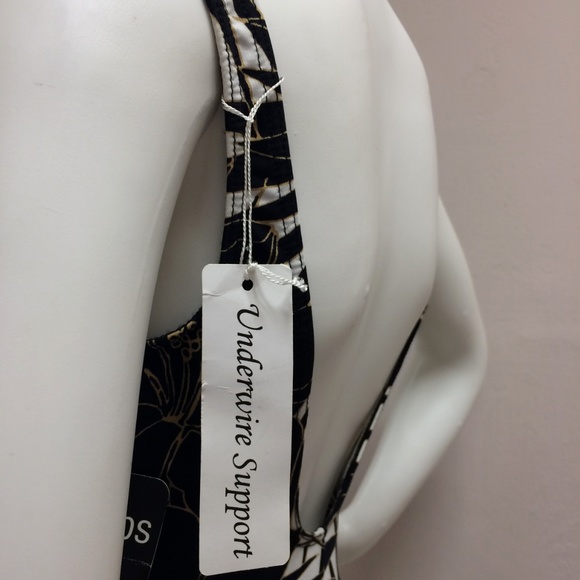 Miraclesuit Sanibel Black & White Swimsuit - Picture 3 of 8